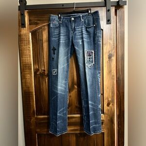 Cowgirl Tuff Vintage Stylish Blue Jeans with Patchwork